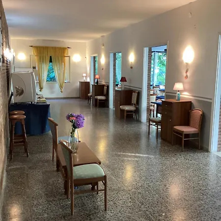 Hotel In Bb - Alexandra